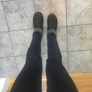 Short blue uggs